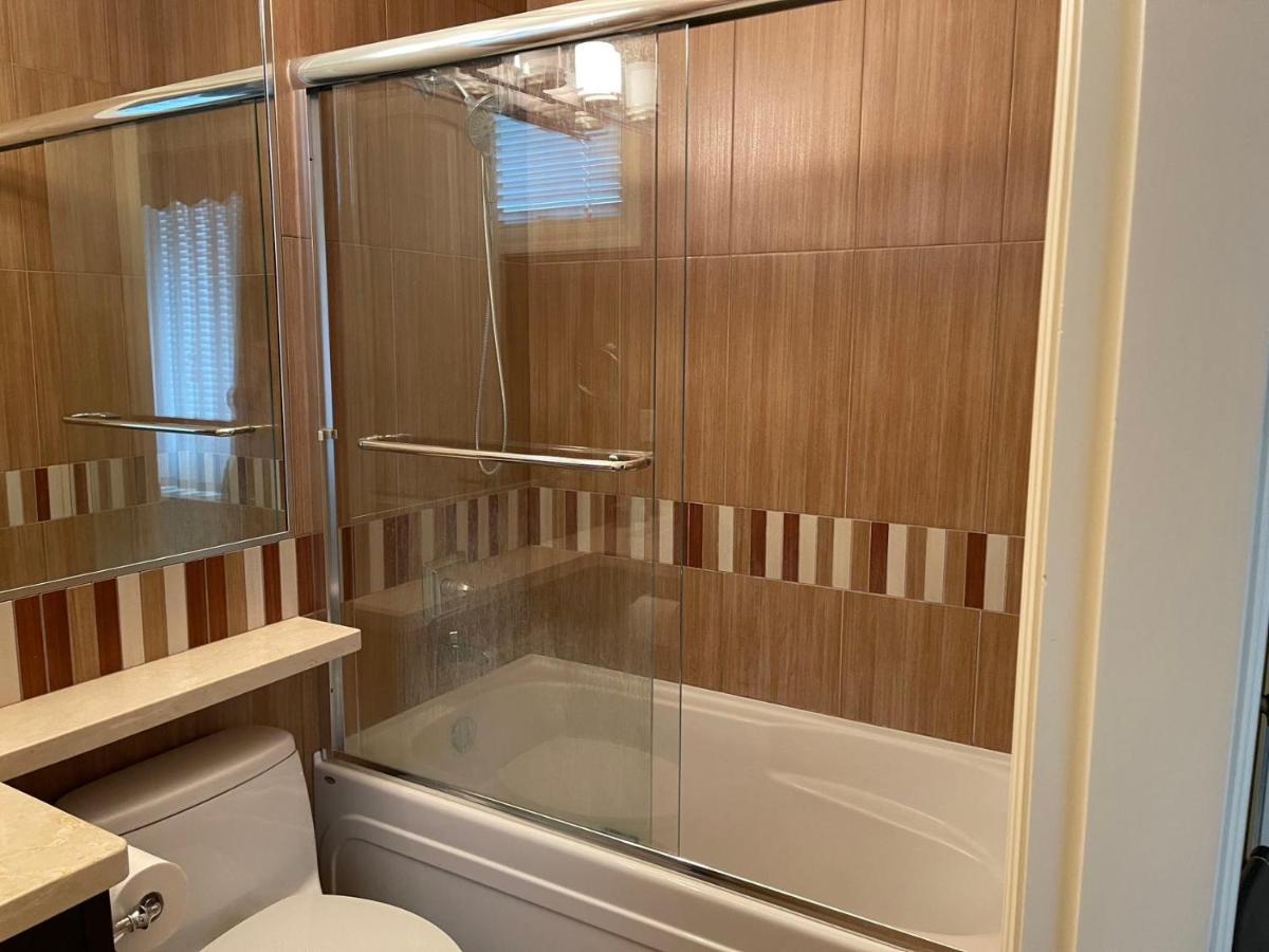 Campus Haven Apartment Vancouver Bagian luar foto